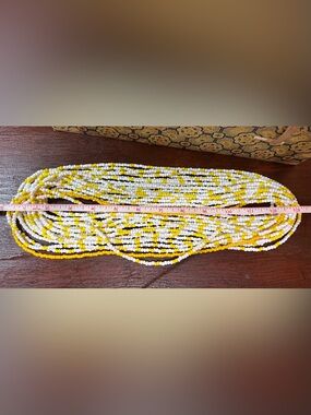 Lot of 18 Handmade Yellow and White Seed Bead Necklaces 26”